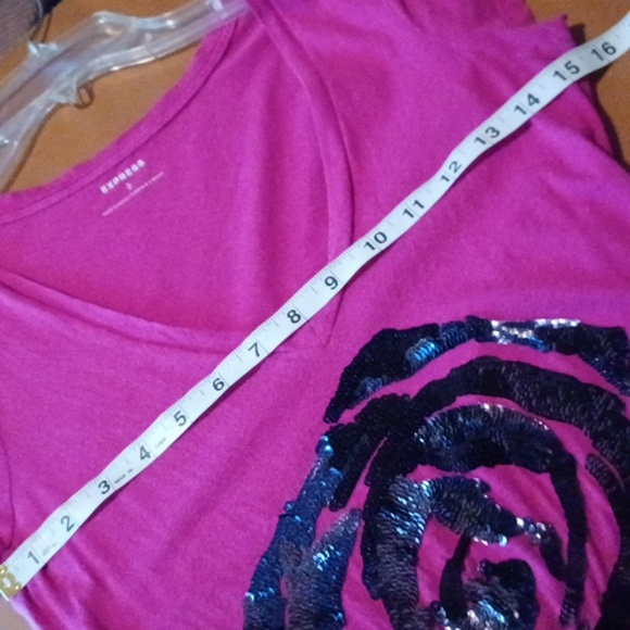 💙🌺Express Pink Graphic Sequin T-Shirt - Picture 4 of 10